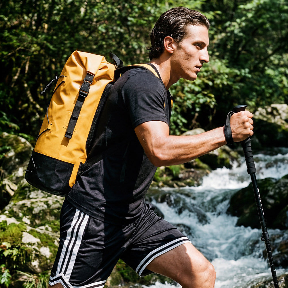 Qunature 防水バックパック 20L ロールトップ式 シームレス縫製