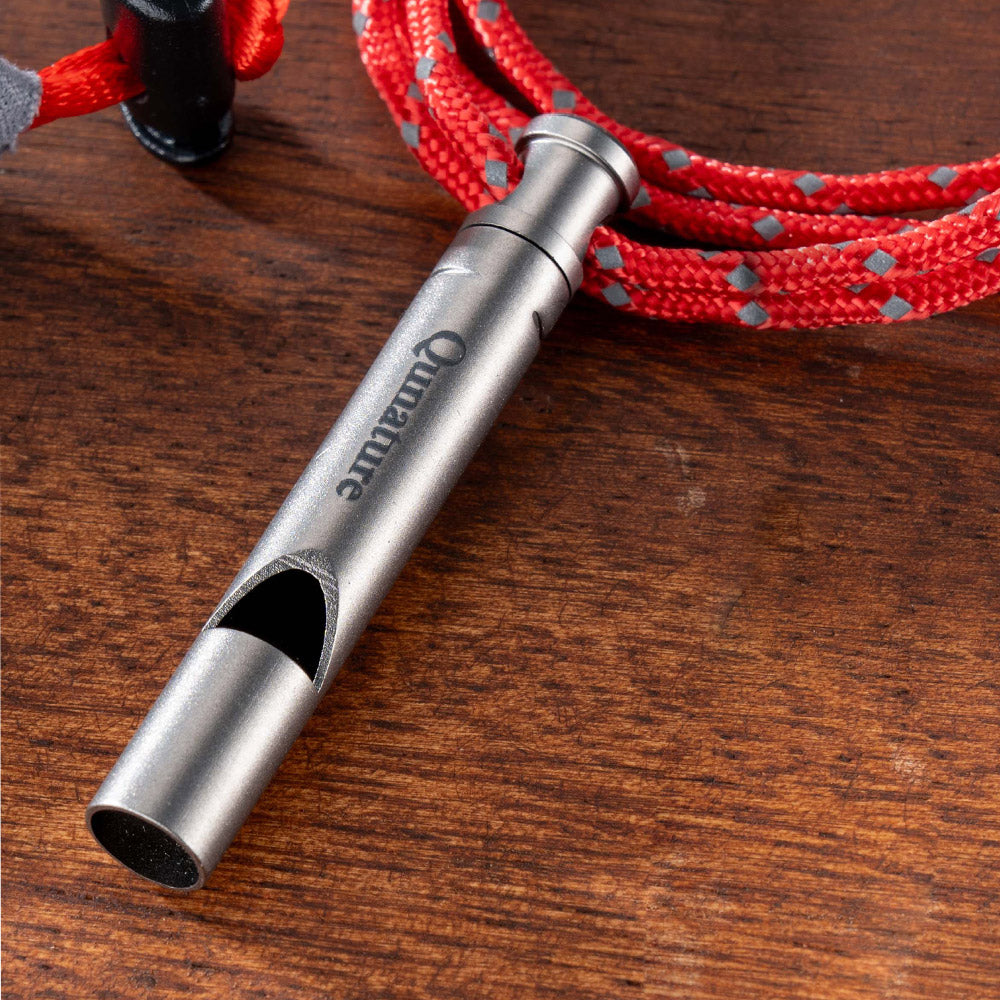 Qunature チタンホイッスル 大音量約86db 防災 救助笛 ストラップ付き